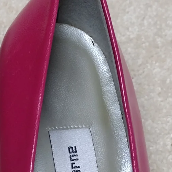 Liz Claiborne Women's Pink Leather Shoes - Picture 4 of 10